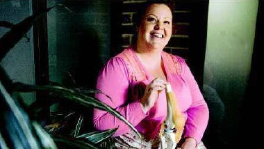 Rose Hip Vital Helping Lesley Mcpherson Control Her Rheumatoid Arthritis Inner Health Courier 13 March 2012